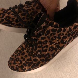 Gianni Bini Leopard sneakers
